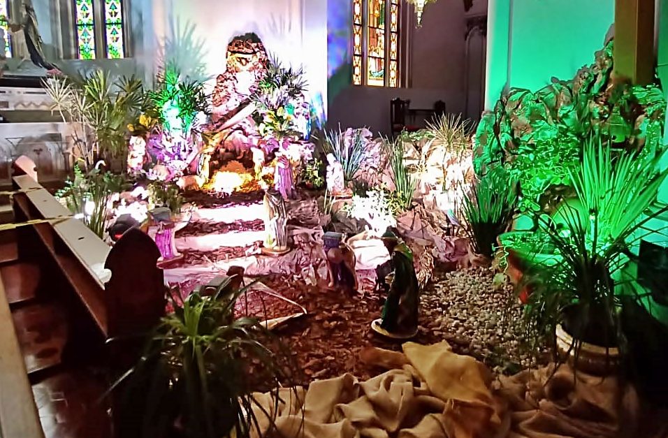 Presépio de Natal na Igreja Matriz de São Sebastião vira ponto de atração  dos fieis - O Defensor | O Portal de Notícias de Taquaritinga e região