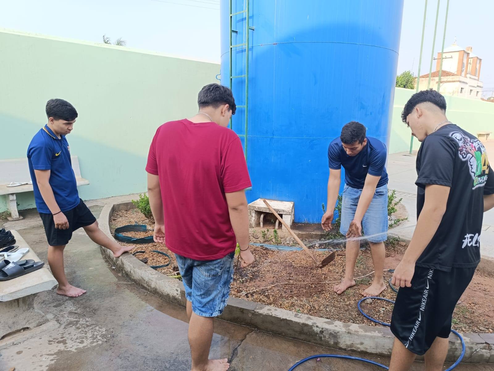 Meio ambiente: Alunos da Escola ‘Francisco Silveira Coelho’ plantam mudas doadas pela Usina São Martinho em ação de conscientização ambiental