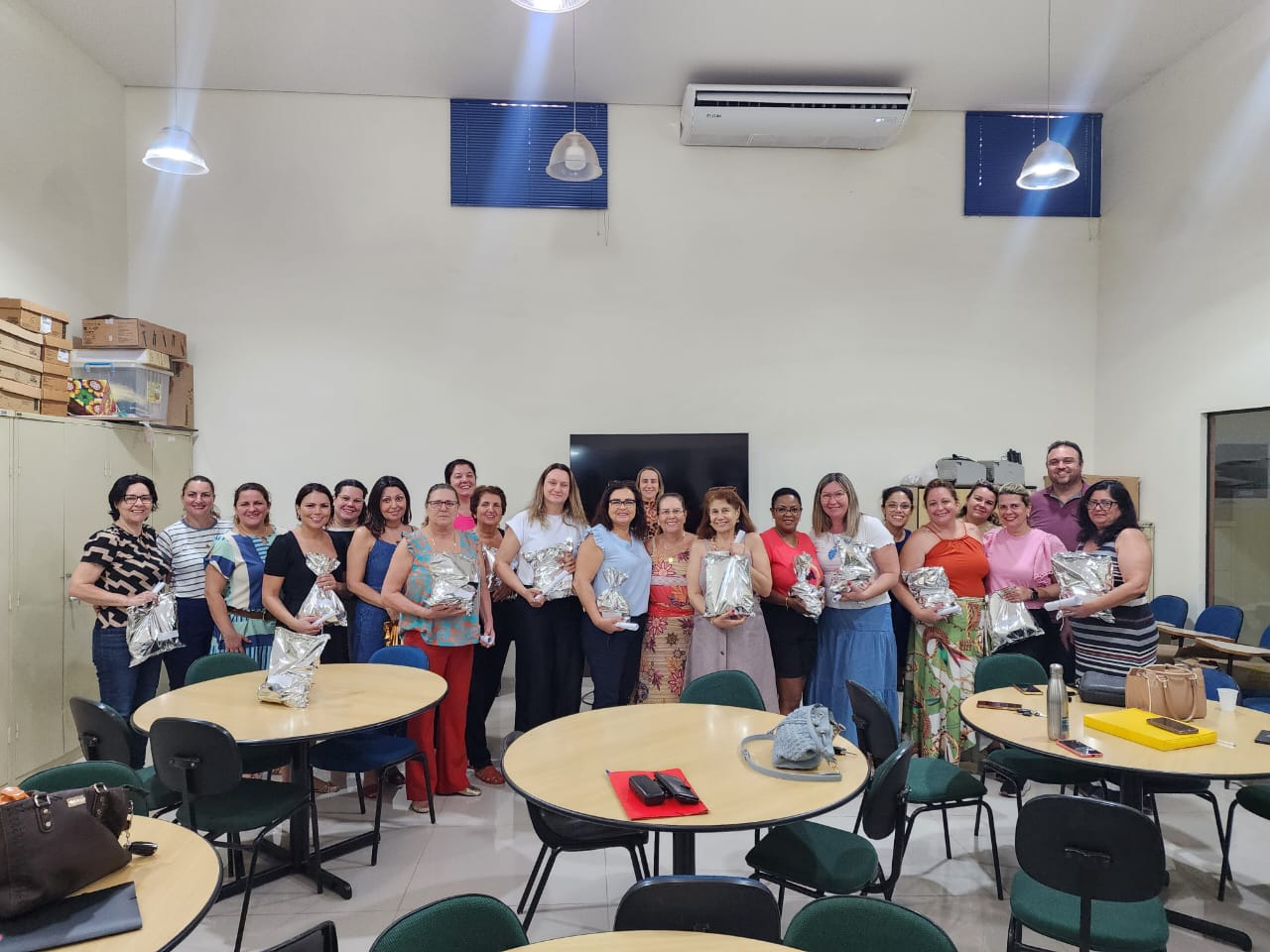 Homenagem especial: Secretaria Municipal de Educação celebra Dia dos Professores e funcionários