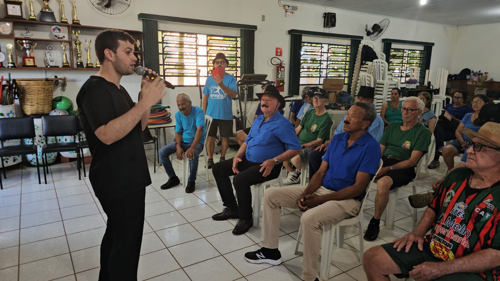 Novembro Azul: Centro de Convivência do Idoso realiza palestra sobre prevenção ao câncer de próstata