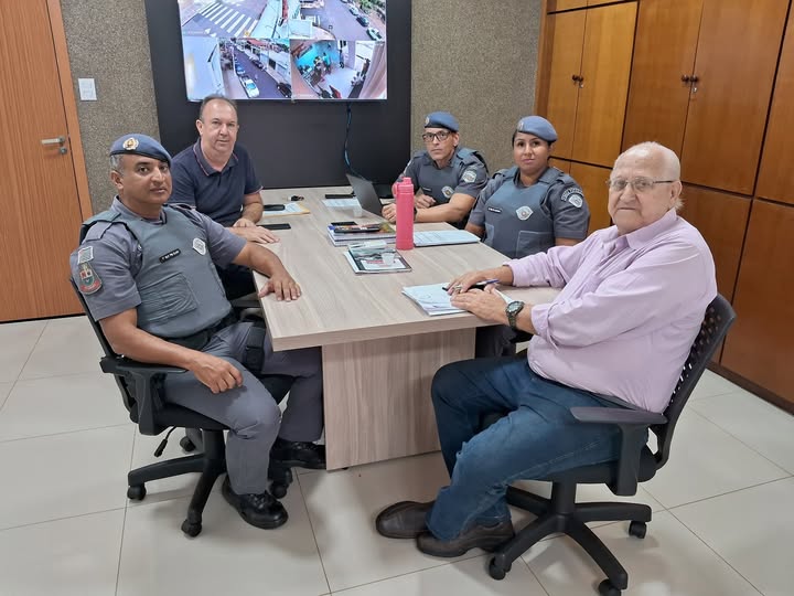 Na região: Prefeito de Santa Ernestina se reúne com representantes da Polícia Militar para discutir Carnaval e segurança pública