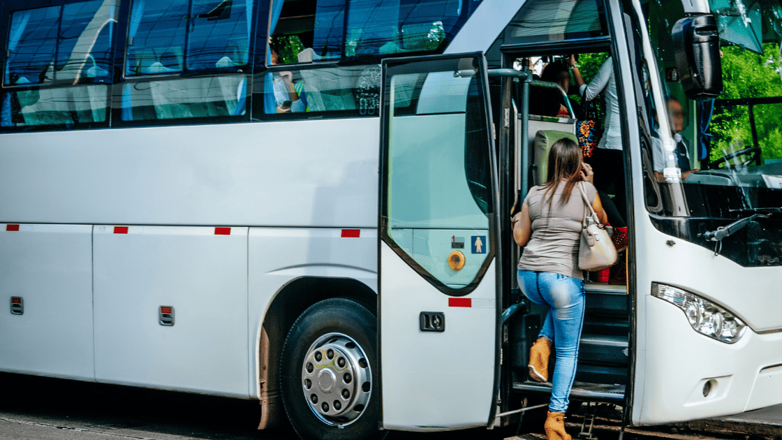 Lazer e Turismo: Vereador solicita informações sobre transporte público, propõe “Dengário” e homenageia organizador do TAQUARUN