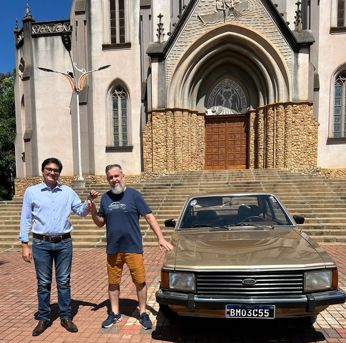 Em fevereiro: Paróquia de São Sebastião entrega Ford Corcel sorteado em ação beneficente