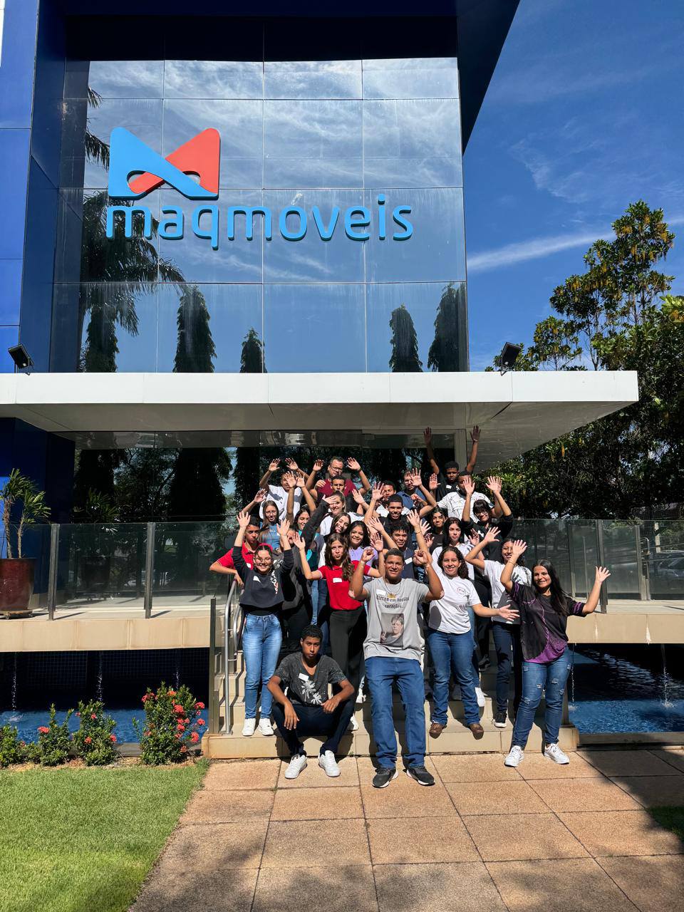 Educação e Mercado: Alunos do Técnico em Vendas vivenciam rotina industrial em visita à MaqMovéis