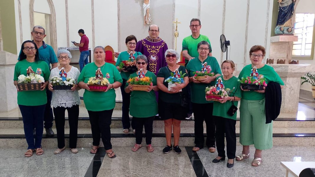 Programação especial: Centro do Idoso realiza homenagem emocionante a Santa Luzia em Taquaritinga
