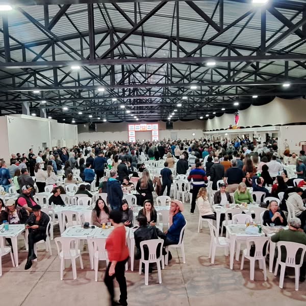 Celebre com fé e música: Guariroba realiza primeira noite da Festa de São Pedro