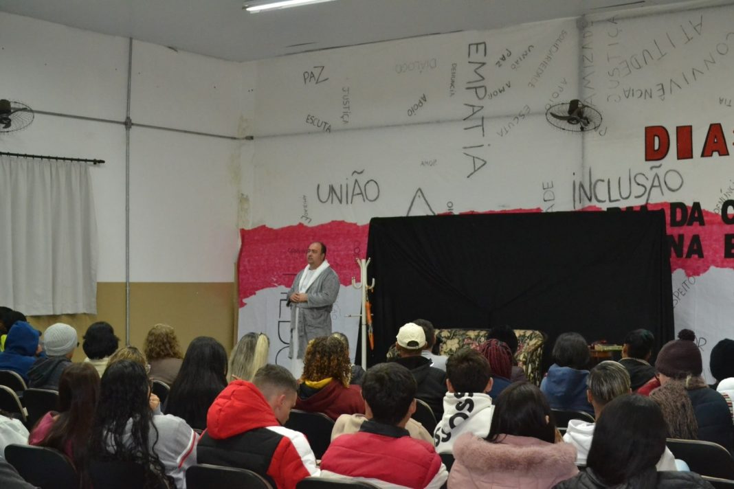 Cultura: Cia. Atlântida leva comédia brasileira ao Cine São Pedro com nova montagem teatral