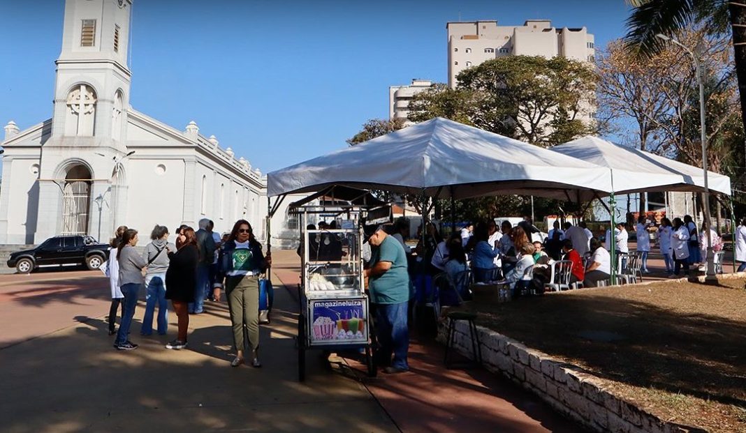 Sucesso total: Aniversário da Saúde leva multidão à Praça Waldemar D’Ambrósio