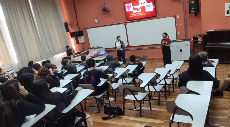 Conscientização e cidadania: Projeto Fluxo Digno leva debate sobre pobreza menstrual à Escola 9 de Julho
