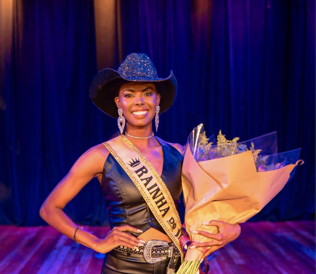 Gente nossa: Ramira Gabrieli faz história ao ser eleita Rainha do Jaguariúna Rodeio Festival 2025