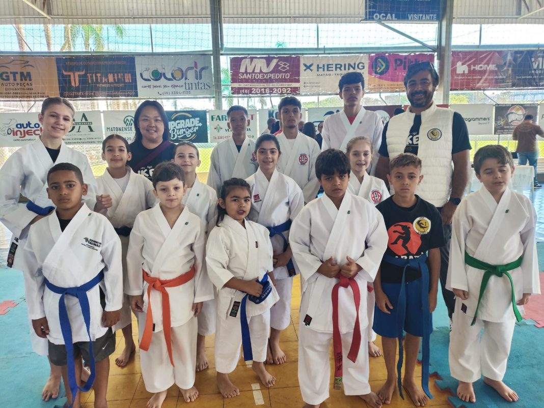 Em Matão: Equipe Uke Sports de Taquaritinga conquista 13 medalhas na 2ª Copa Sorema de Karatê