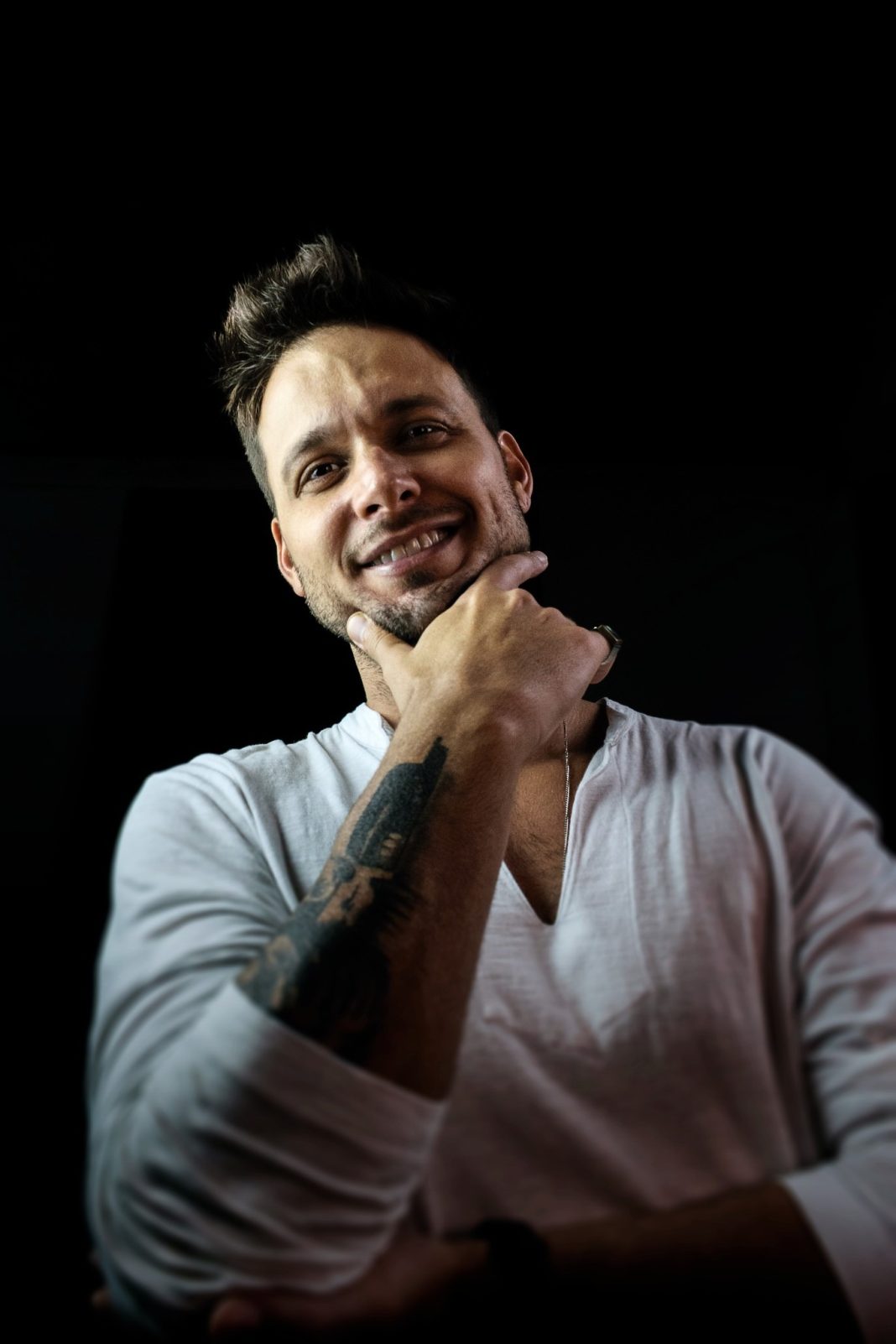 “Brisa”: Junior Braga lança sua quinta música autoral em novo estilo reggae