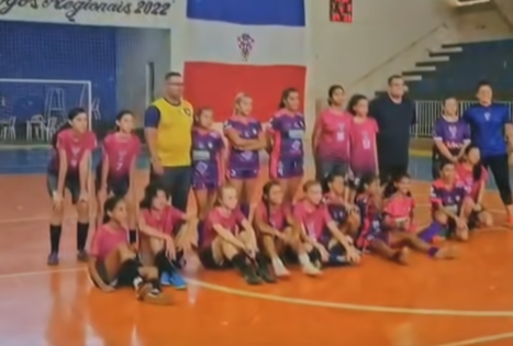O mundo é delas: Meninas do Projeto ‘De Mãos Dadas’ representam Taquaritinga em amistoso e mostram garra dentro e fora de campo