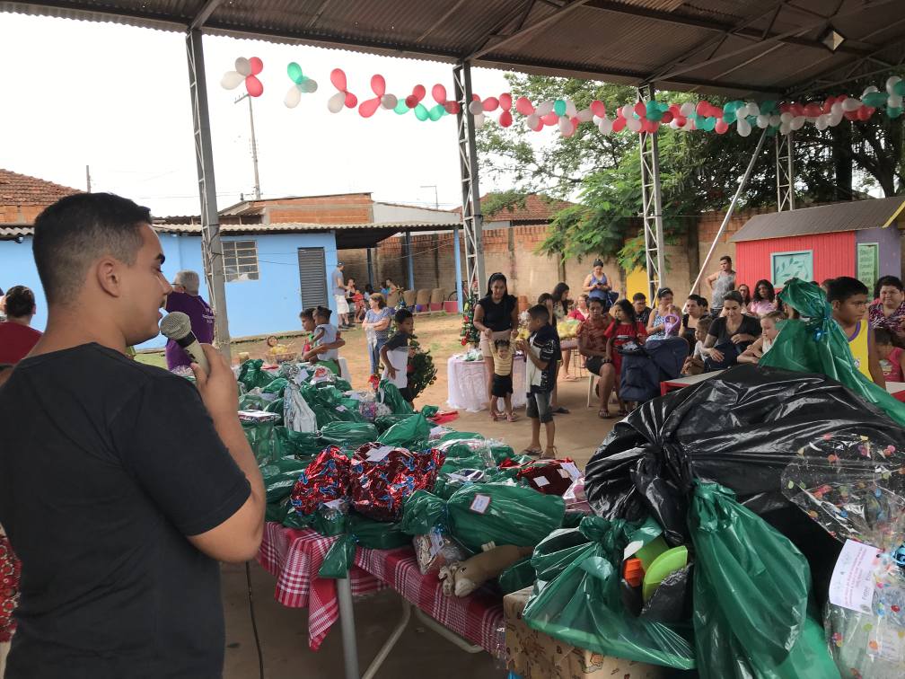 De Mãos Dadas: Projeto promove Natal solidário e reúne famílias em Taquaritinga