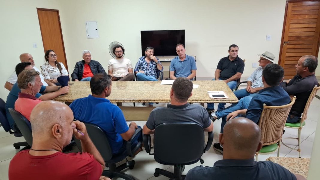 Sustentável: Taquaritinga discute regulamentação da nova lei de gestão de resíduos com empresas do setor