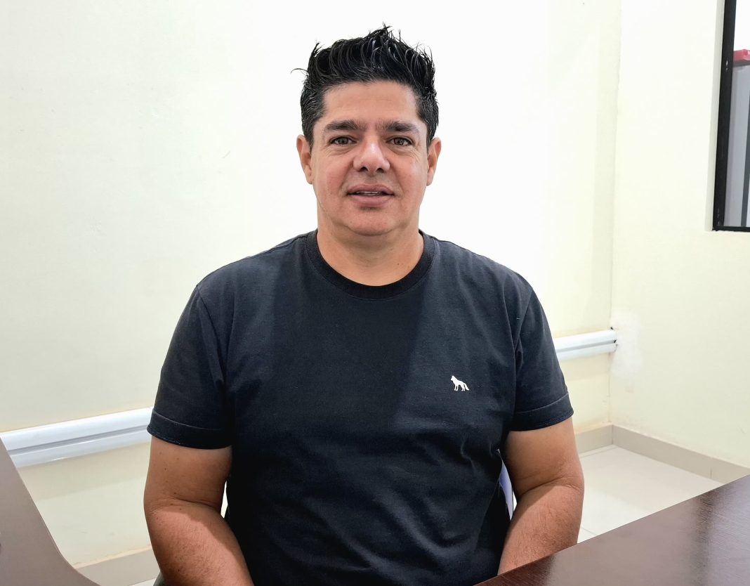 Em entrevista: Secretário da Saúde esclarece contrato, falhas estruturais e abastecimento de insumos