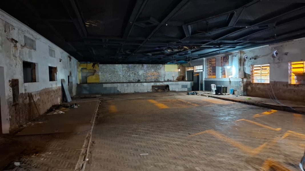 Nossa Palavra – Máscaras de alegria, ruínas de saudade