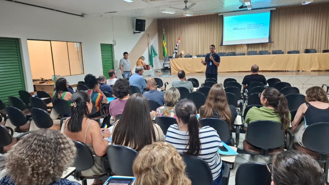 Capacitação: Curso sobre nova Lei de Licitações reúne servidores em Taquaritinga