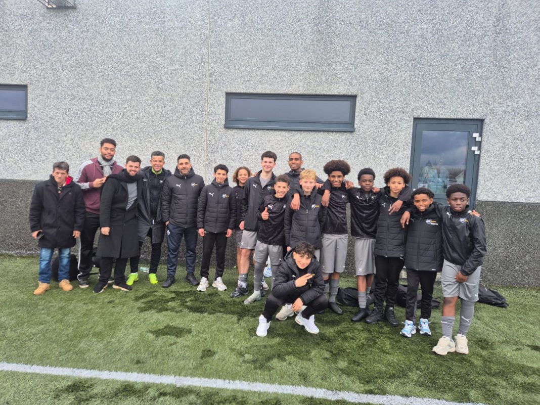 Gente nossa: Treinador taquaritinguense participa de imersão no futebol belga e troca experiências com base do KAA Gent