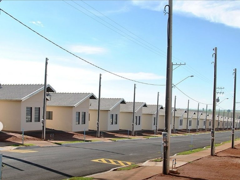 Proteção social: Projeto aprovado destina moradias populares a mulheres vítimas de violência em Taquaritinga