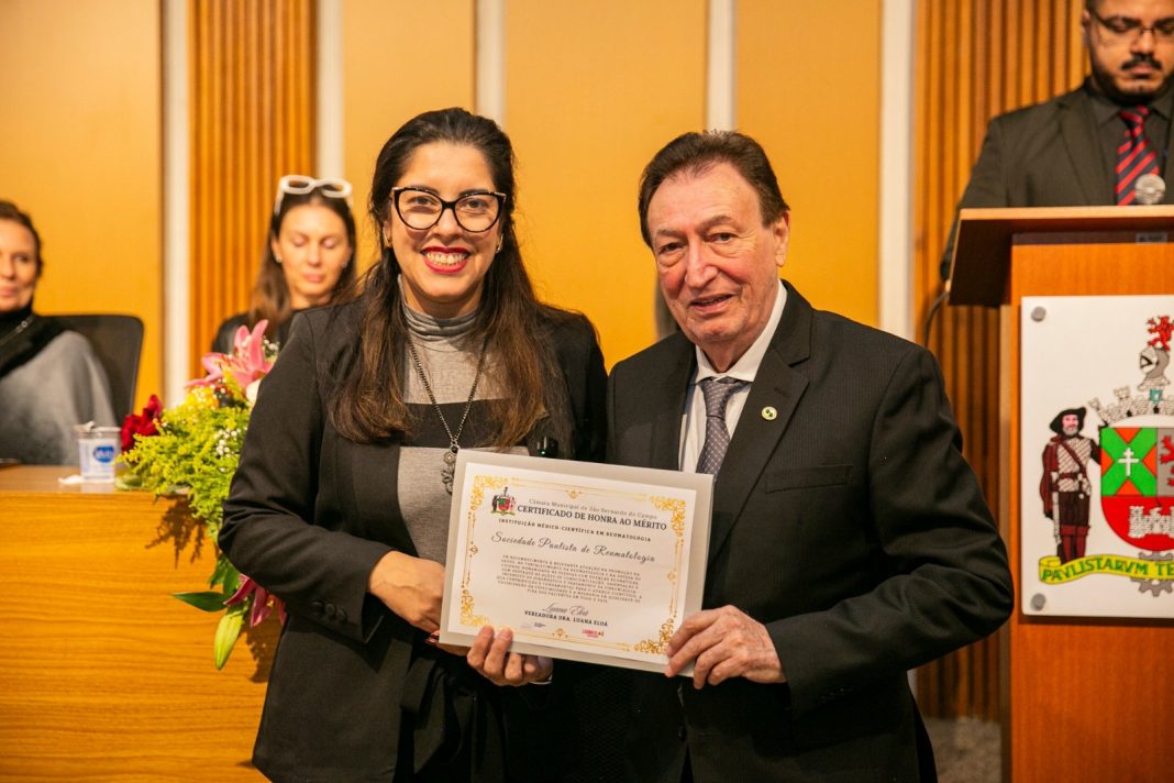Gente nossa: Médico taquaritinguense representa Sociedade Paulista de Reumatologia em sessão solene sobre fibromialgia