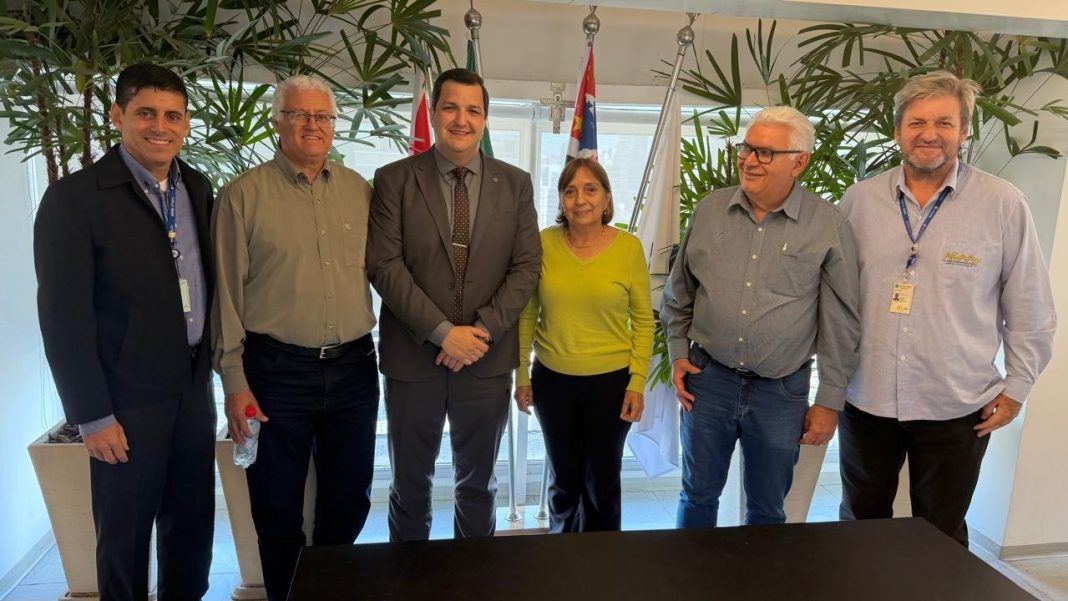 Na capital paulista: Representantes da engenharia de Taquaritinga participam de reunião com presidência do CREA-SP