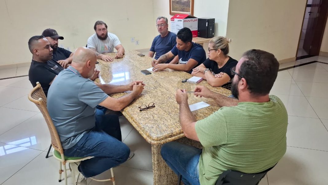 Em Taquaritinga: Secretaria de Serviços Municipais reúne subprefeitos para alinhar ações e fortalecer manutenção urbana