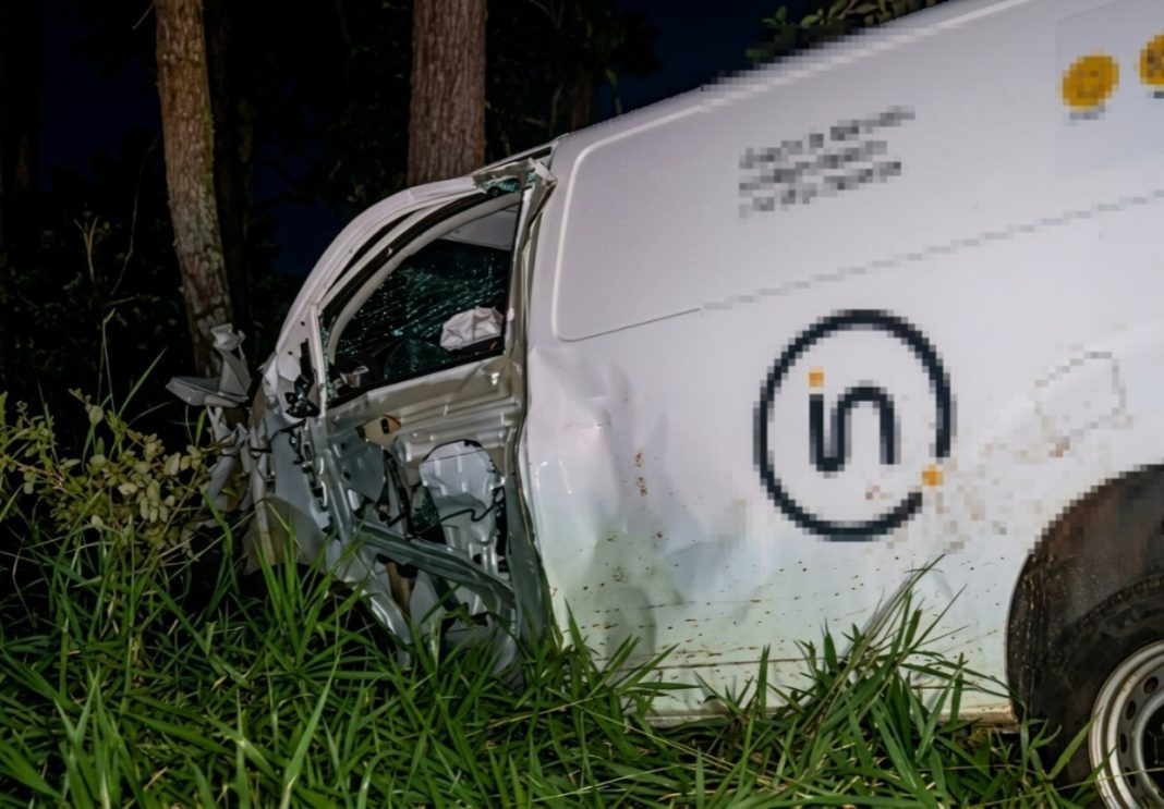 Colisão: Acidente na Rodovia Laurentino Mascari deixa dois feridos em colisão entre carro e caminhonete