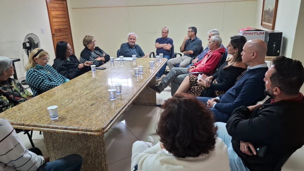 Economia: Prefeitura, IPREMT e sindicato discutem equilíbrio previdenciário dos servidores municipais