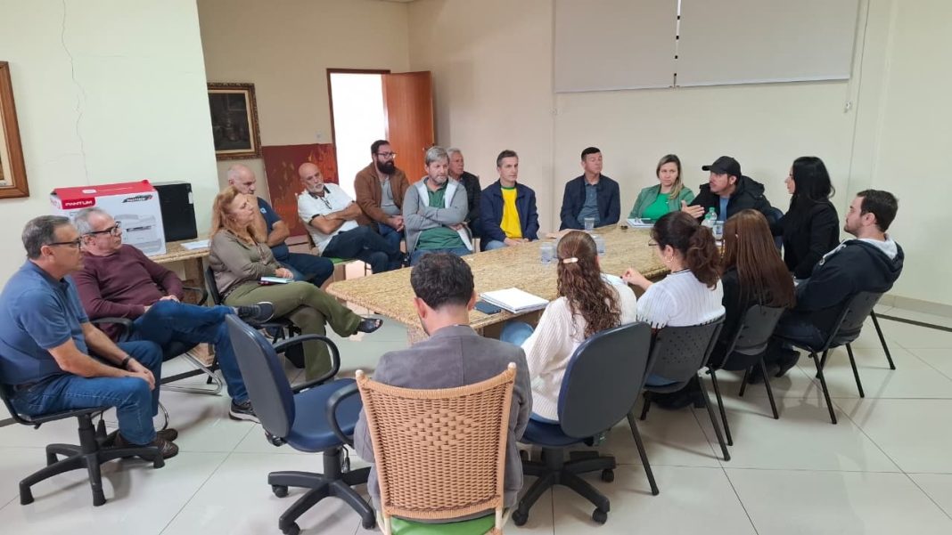 Em Taquaritinga: Reunião marca início do planejamento para Natal Pérola 2026 com participação de setores e entidades locais