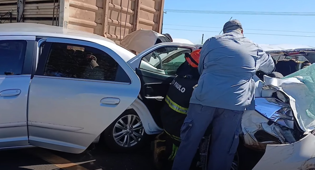 Em Taquaritinga: Acidente envolvendo cinco veículos é registrado na Rodovia Nemésio Cadetti