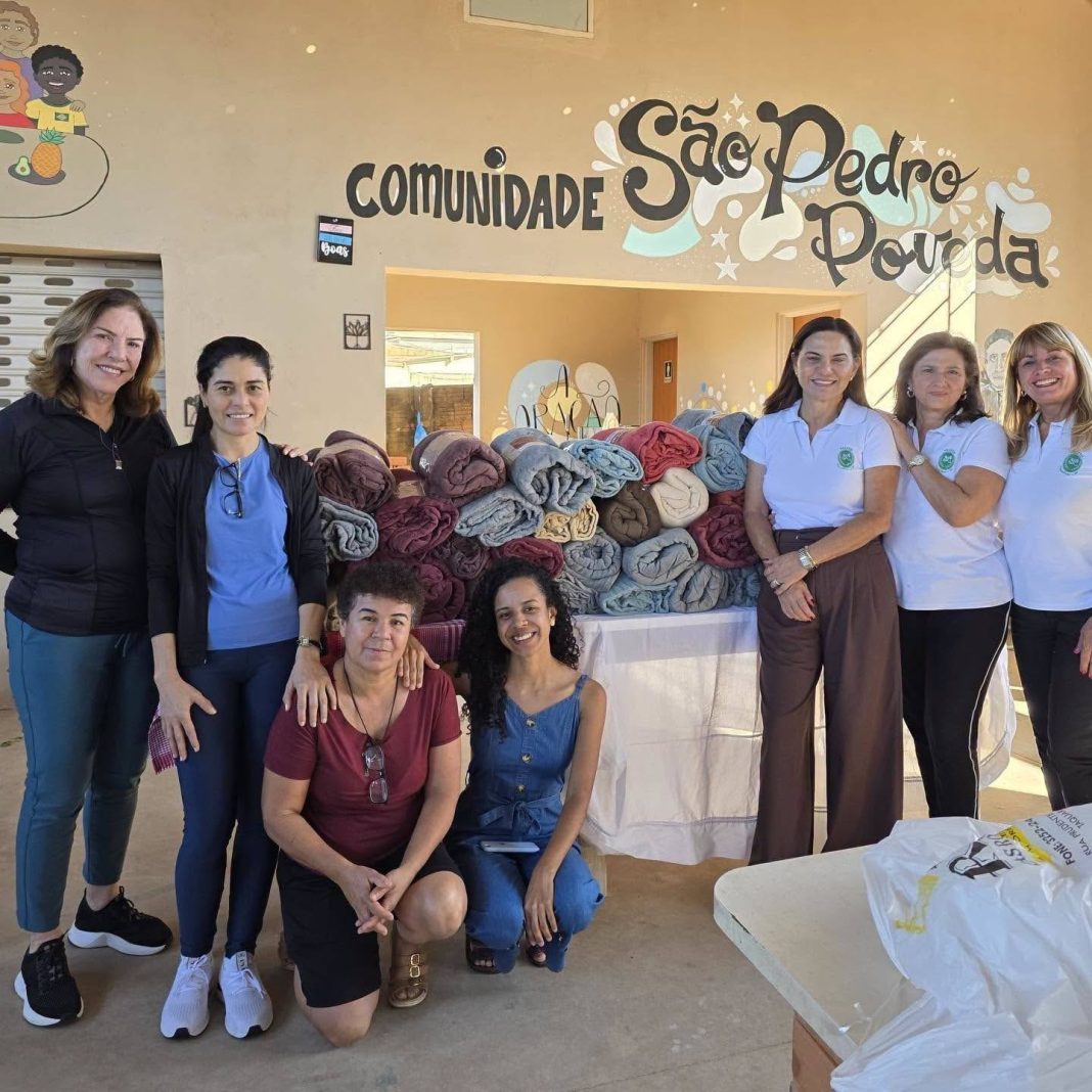 Generosidade: Projeto De Mãos Dadas recebe doação de 40 cobertores para fortalecer ações solidárias em Taquaritinga