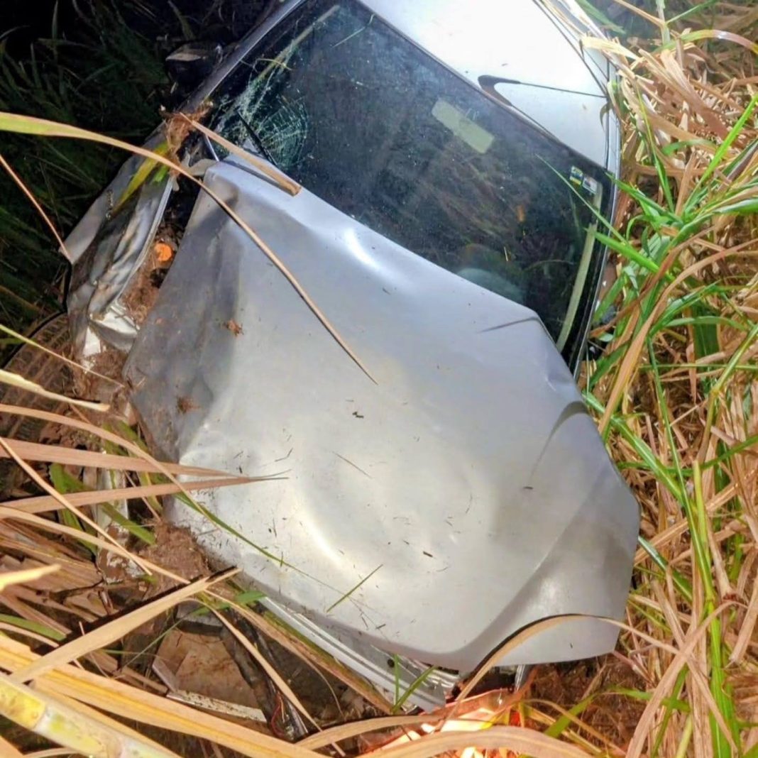 Choque: Jovem de 22 anos morre após carro capotar em vicinal entre Agulha e Fernando Prestes