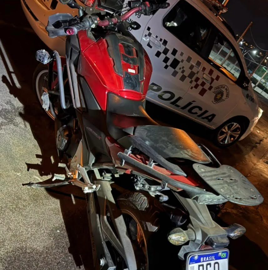 Em Taquaritinga: Polícia Militar apreende motocicleta com suspeita de clonagem
