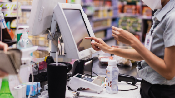 Trabalho: Supermercado abre vaga para operador de caixa